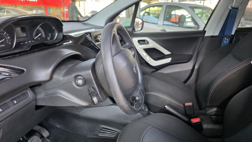 Peugeot 206 ,1.2 benzina,  2017,3900 eur neg