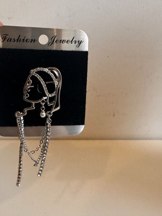 Елеганти Дамски брошки