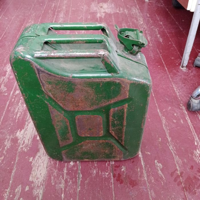 Канистра железная, 20л.