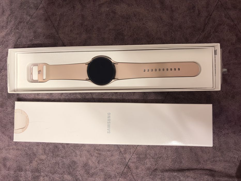 Часы Samsung Galaxy Watch4