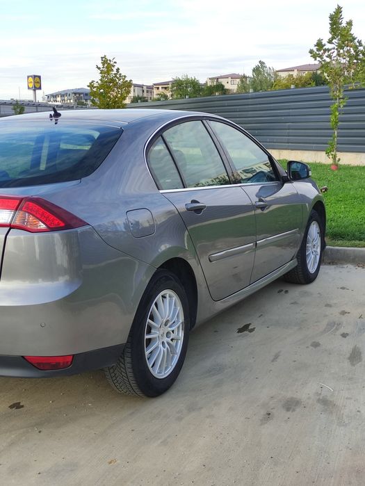 Vând Renault laguna