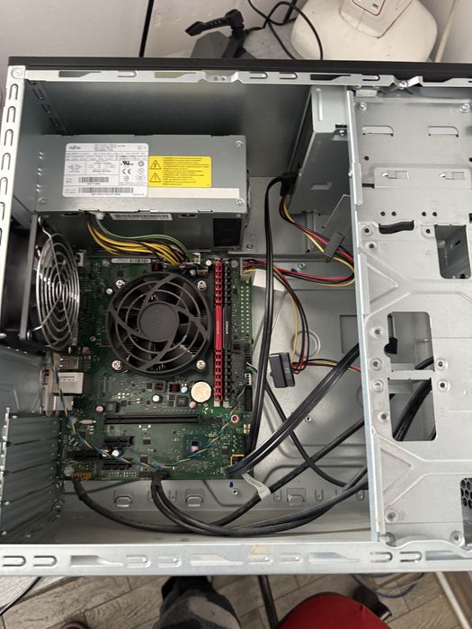 Unitate PC Fujitsu, Intel i5, 32GB RAM