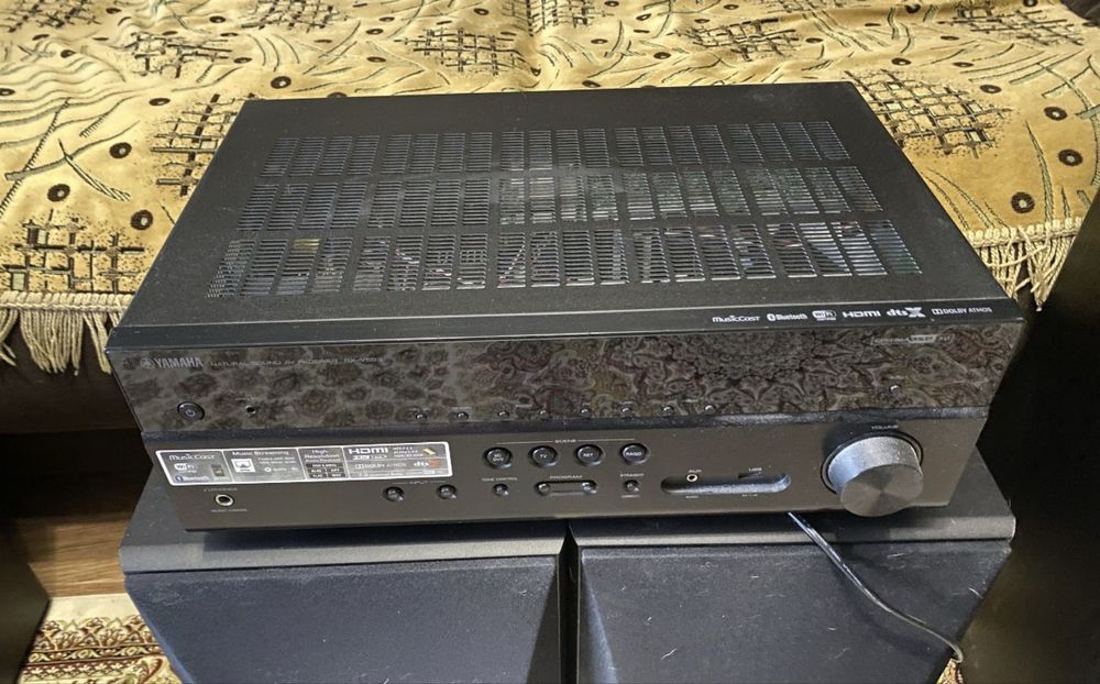 Ресивер Yamaha RX-V583