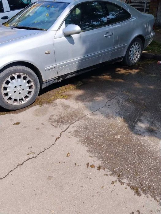 Продавам Мерцедес  СЛК