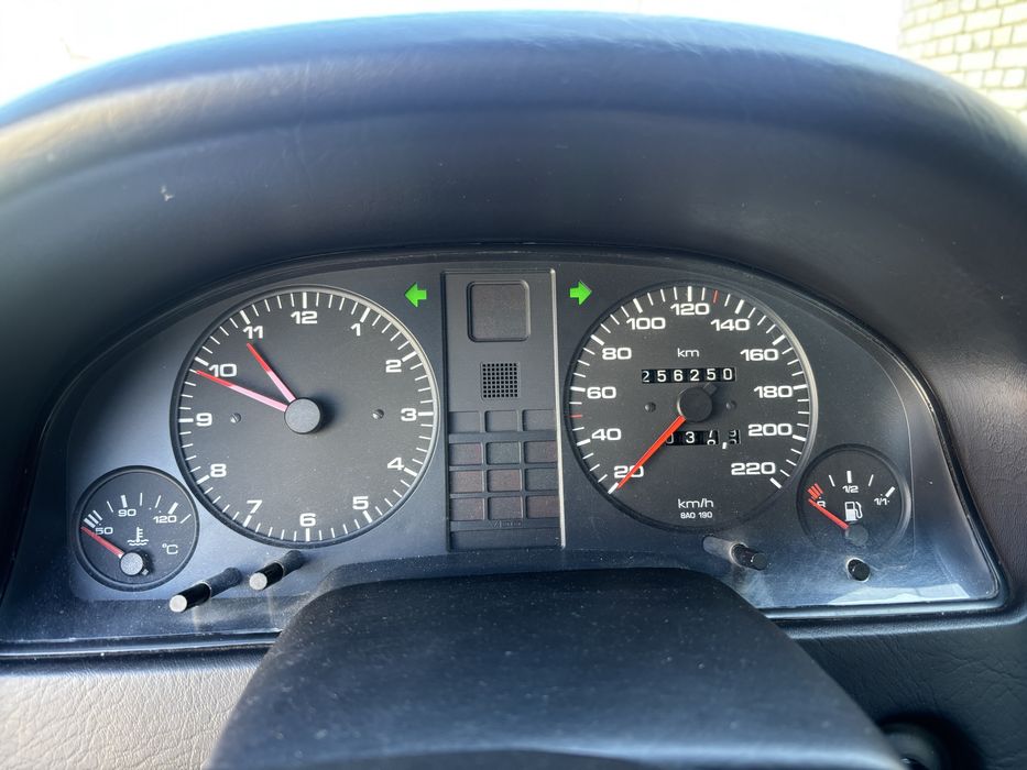 1 хозяйн Ауди 80 б4