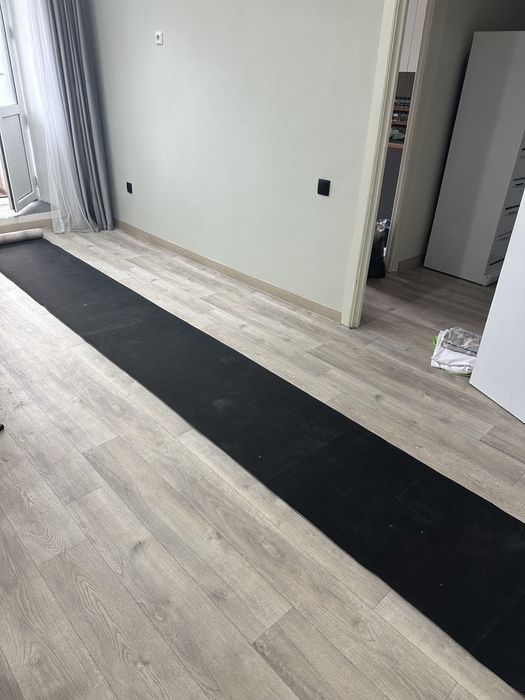 Продам линолеум новый куски