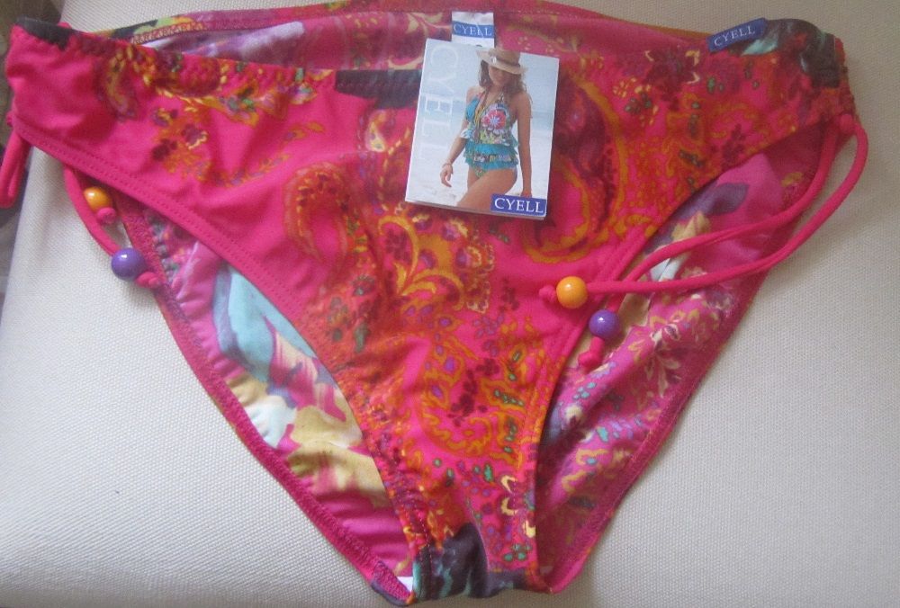 Продавам чисто нов марков бански