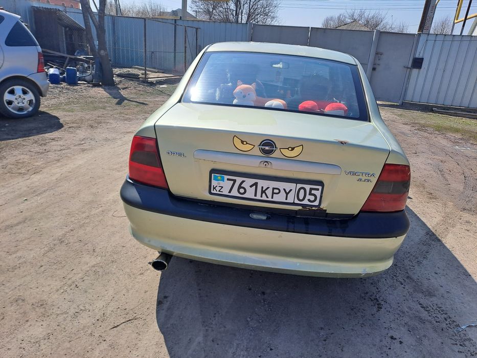Продам машину Opel Vectra