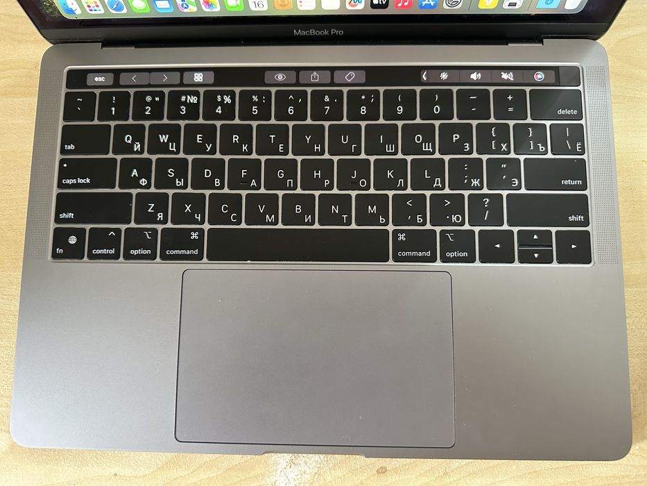 Macbook Pro 2018 года 13-inch  8/256GB