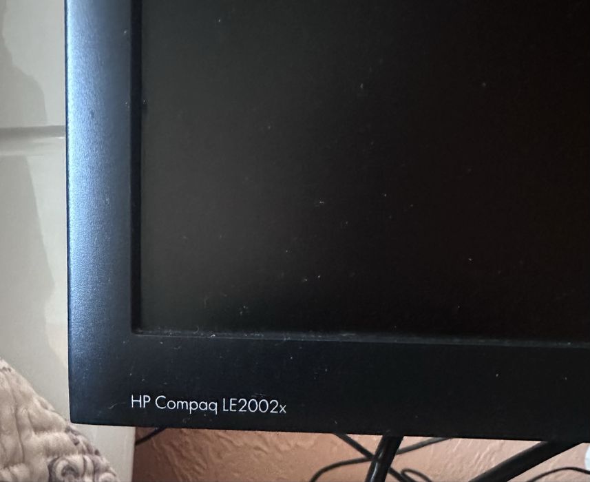 Монитор HP LE2002x