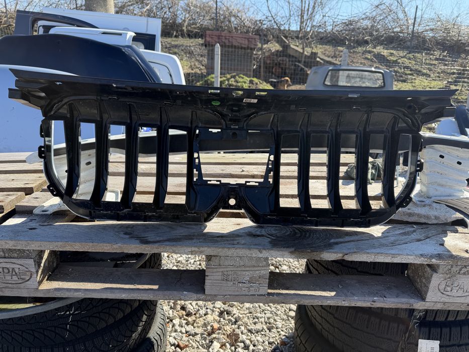 Решетка BMW X1 U11 U12