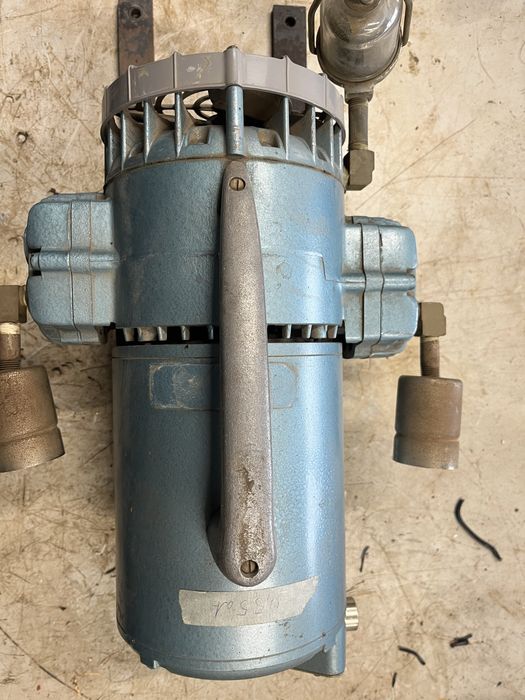 Pompa vacum la 220v si 380v