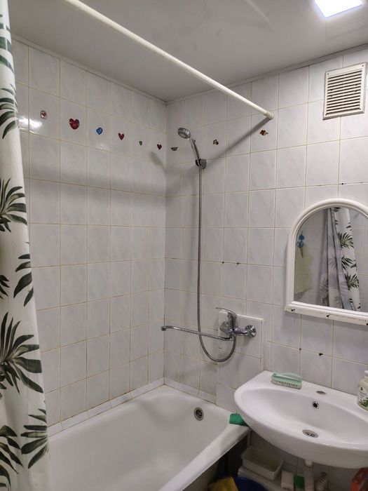 Срочно продаётся Чиланзар 6 Кирпичный дом. Балкон 1,5*6