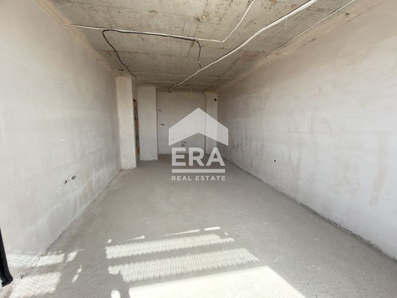 Продава се Двустаен апартамент в Варна, Кайсиева градина - 64 кв.м за 2094 €/кв.м - Снимка #1