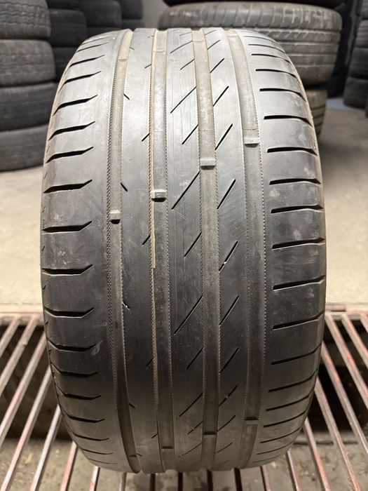 Nokian 255/40/19