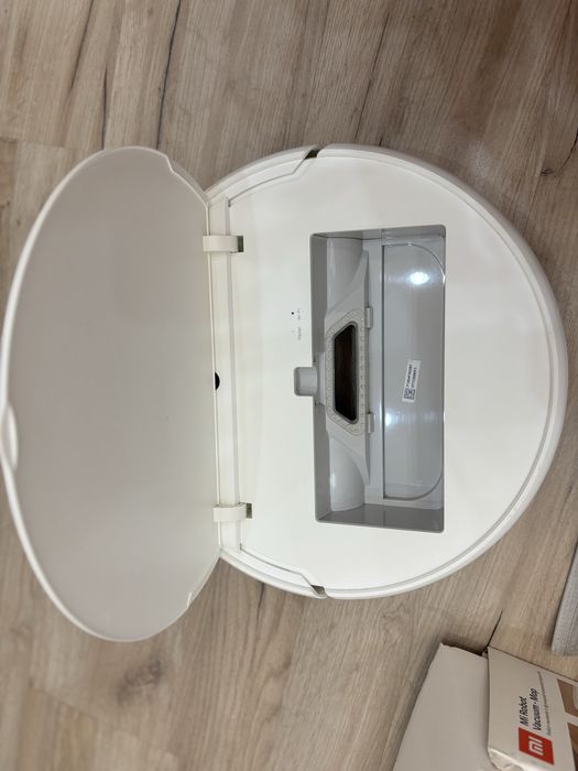 Робот пылесос Mi ROBOT VACUUM-MOP