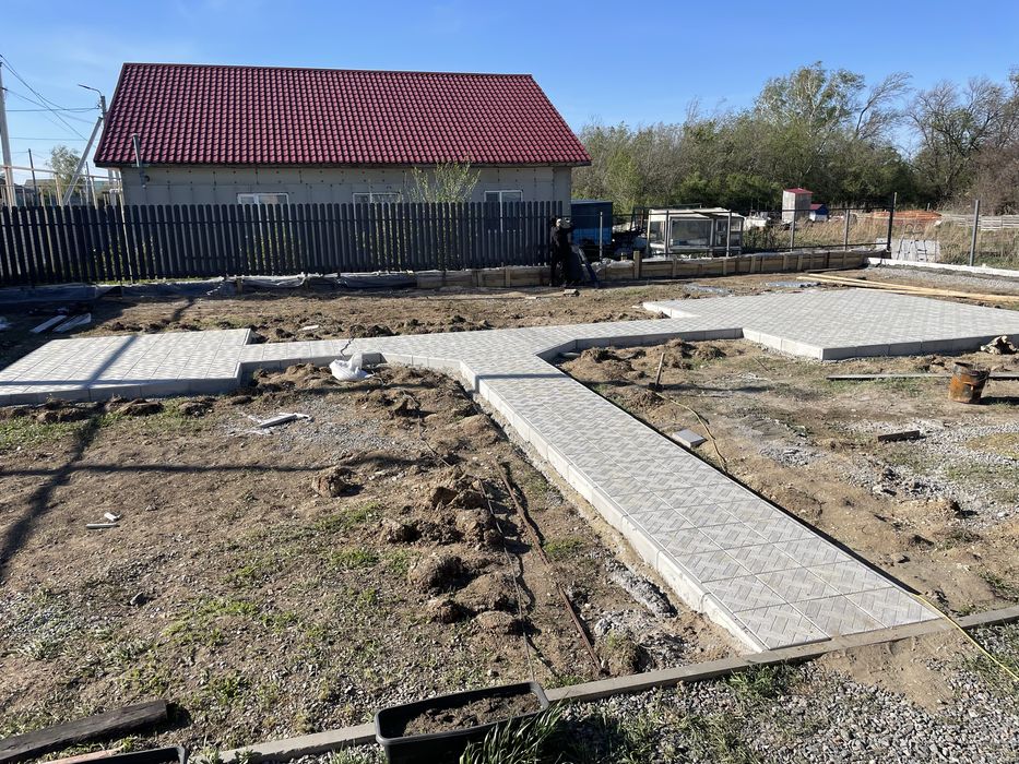 Укладка тротуарной плитки и брусчатки