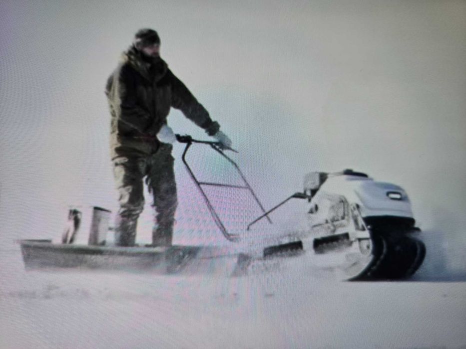 Sanie cu motor caterpiller