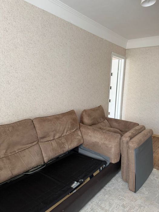 Диван и два кресла