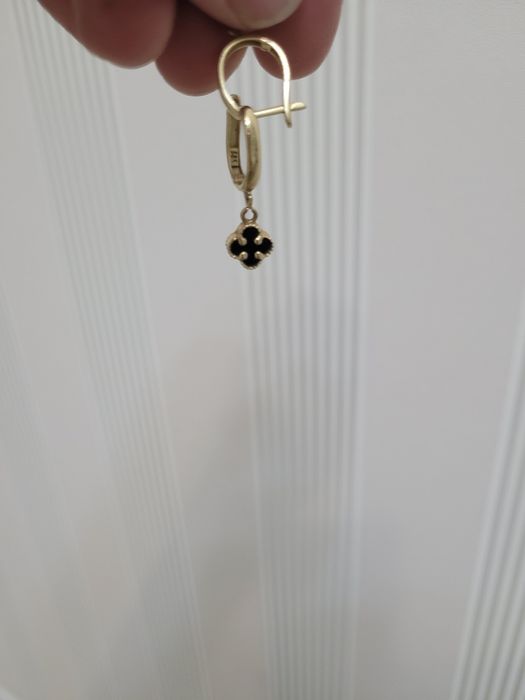 Продам серьги золото