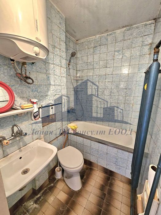 Продава се Едностаен апартамент в Шумен, Тракия - 48 кв.м за 1010 €/кв.м - Снимка #3
