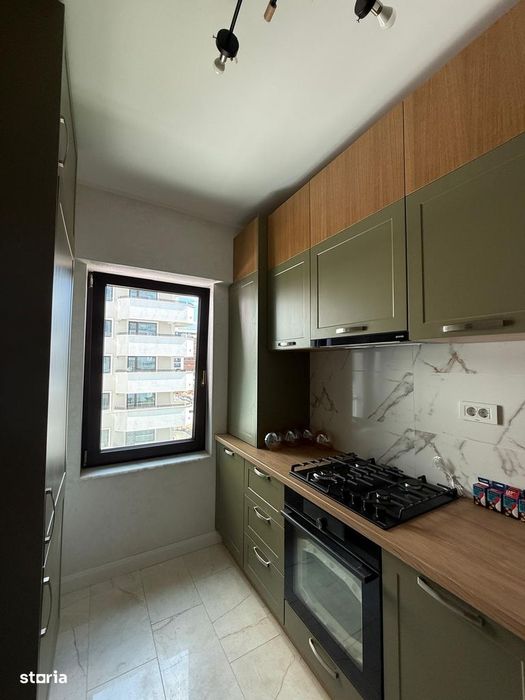 Apartament de închiriat - 2 camere, decomandat, Royal Town