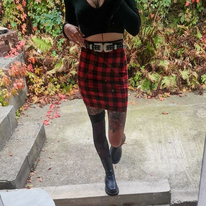 Fusta carouri stramta