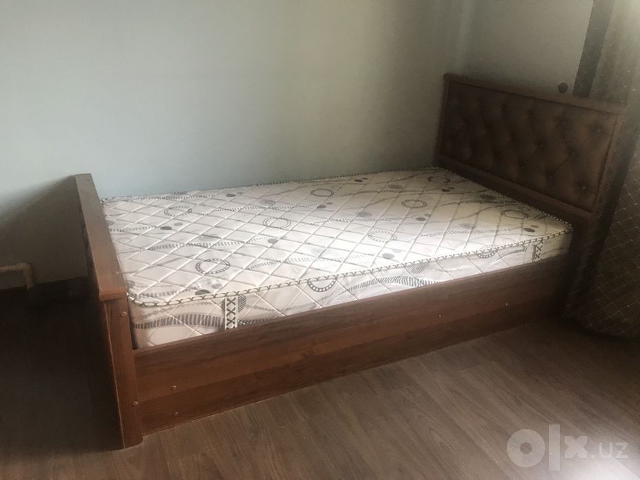 Кровать с ортопедическим матрасом