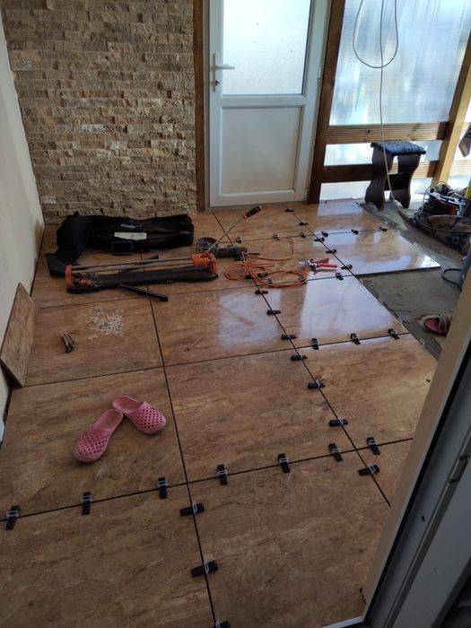 Gresie faianță și zugrăveli