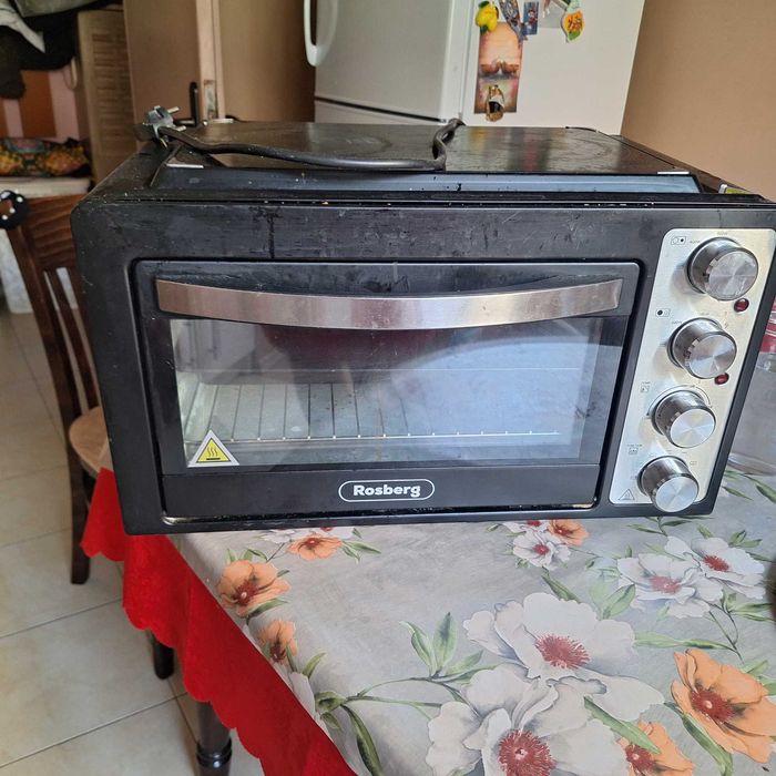 Печка със стъклокерамичен плот,  малка