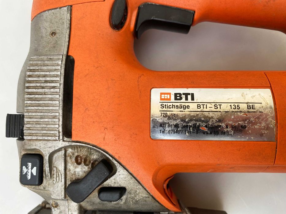 BTI ST135BE - Професионален прободен трион 720W