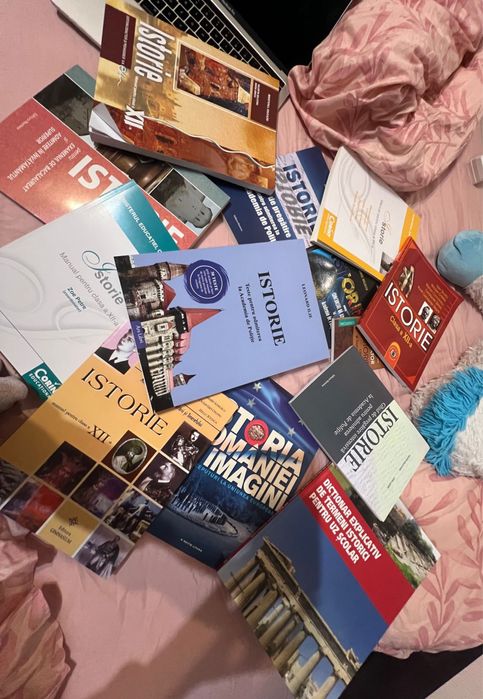 Carti de istorie pentru pregatire Academia de politie