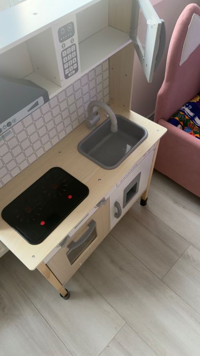 Продам детскую кухню