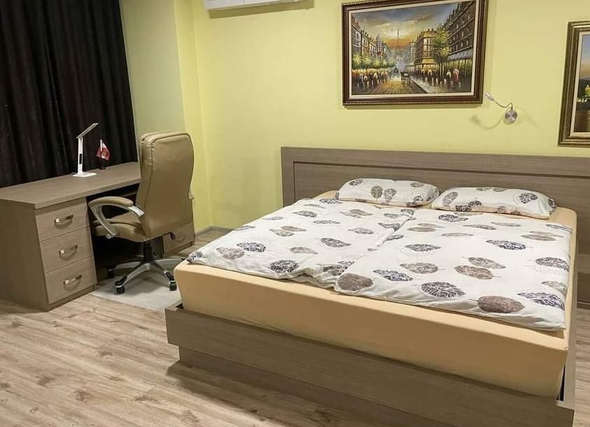 Дава се под наем Тристаен апартамент в Пловдив, Кършияка - 180 кв.м за 918 € - Снимка #5