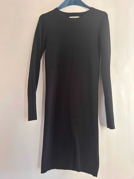 Черна рокля RESERVED с дълъг ръкав