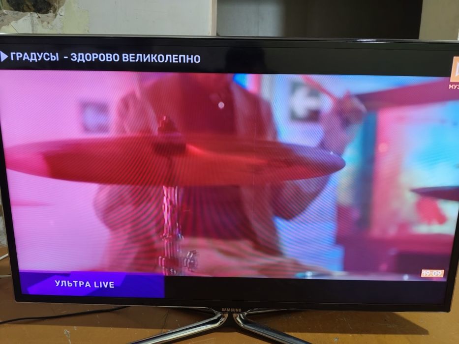Продам телевизор Самсунг