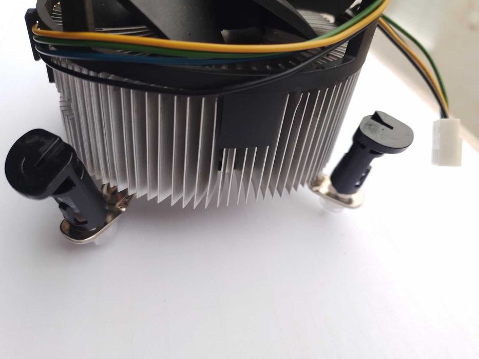 Боксово охлаждане за процесор Intel Socket LGA 775