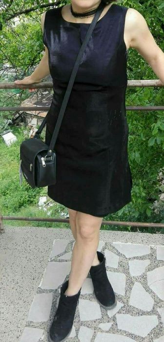 Нова рокля лятна с висока талия,страхотна материя, размерС,М до коляно