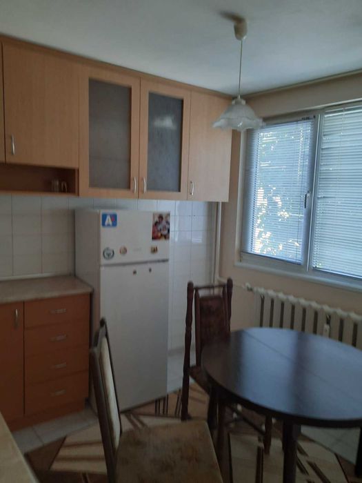 Дава се под наем Тристаен апартамент в Плевен, Идеален център - 70 кв.м за 306 € - Снимка #7