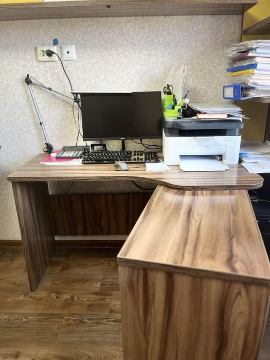 Продам детские шкафы, стол (парта)