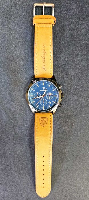 Продавам кварцов часовник POEDAGAR