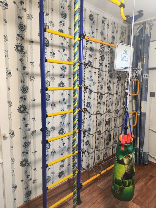 Продам детский спортивный уголок