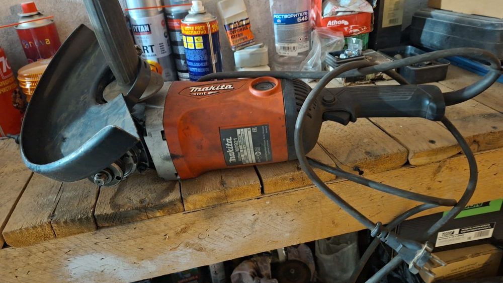 Продам болгарку .