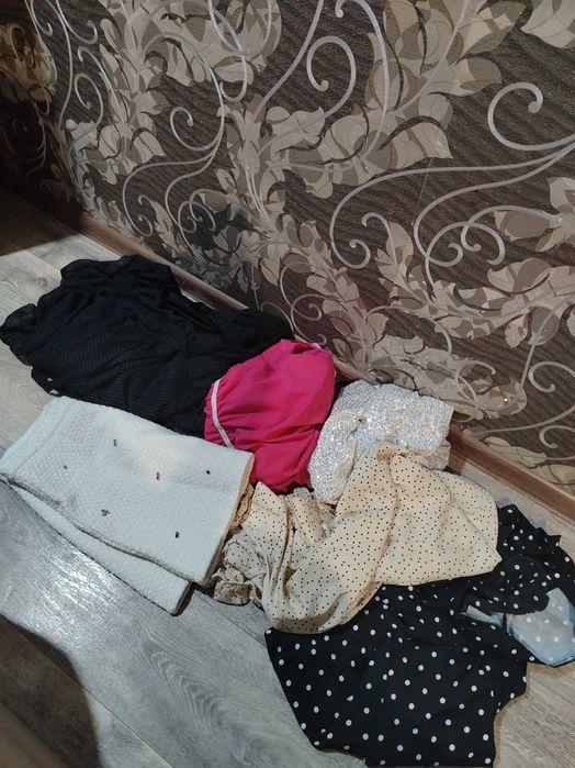 Продам женскую одежду 46 размер