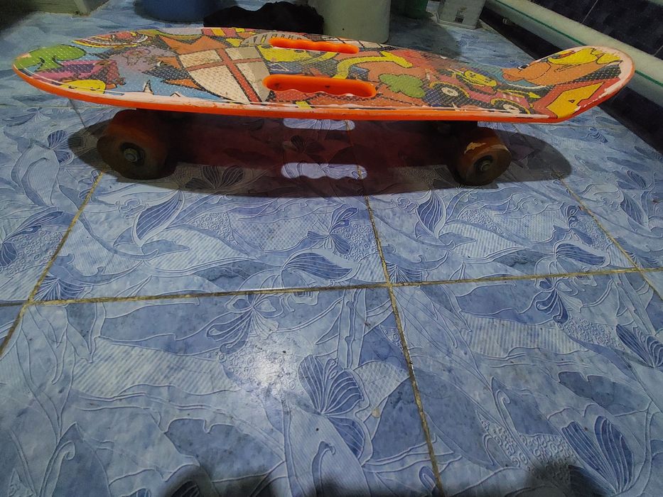 Скейт сотилади арзон