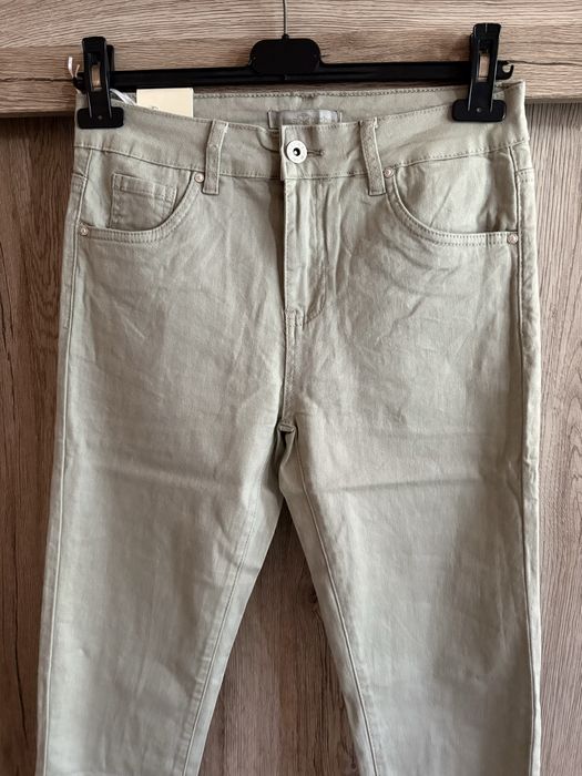 Нови с етикета дамски дънки размер S