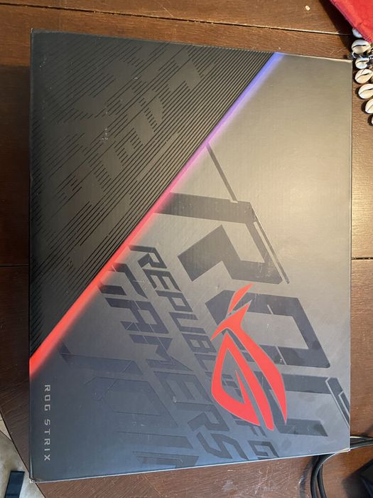 Лаптоп Asus Rog Strix