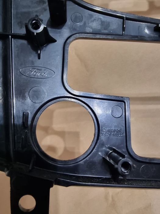 Panou/Ornament consola centrala Ford mondeo mk4 titanium