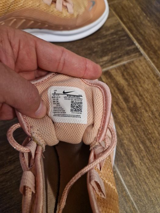 Vand  adidasi nike nr 40.5