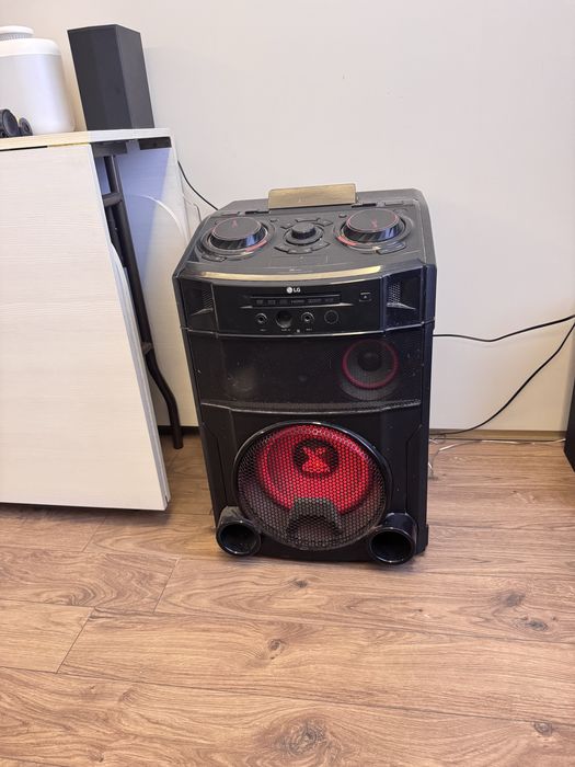 Колонка LG ОМ7550K  Портативная минисистема